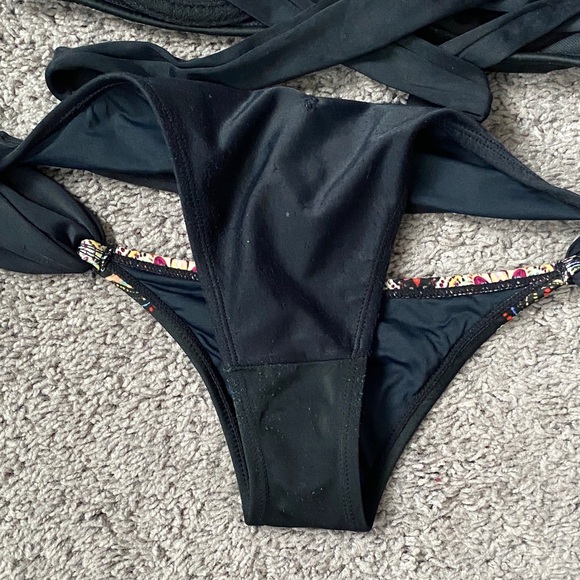 Pilyq San Sebastián Black Bikini with Vibrant Embroidery - Picture 8 of 16